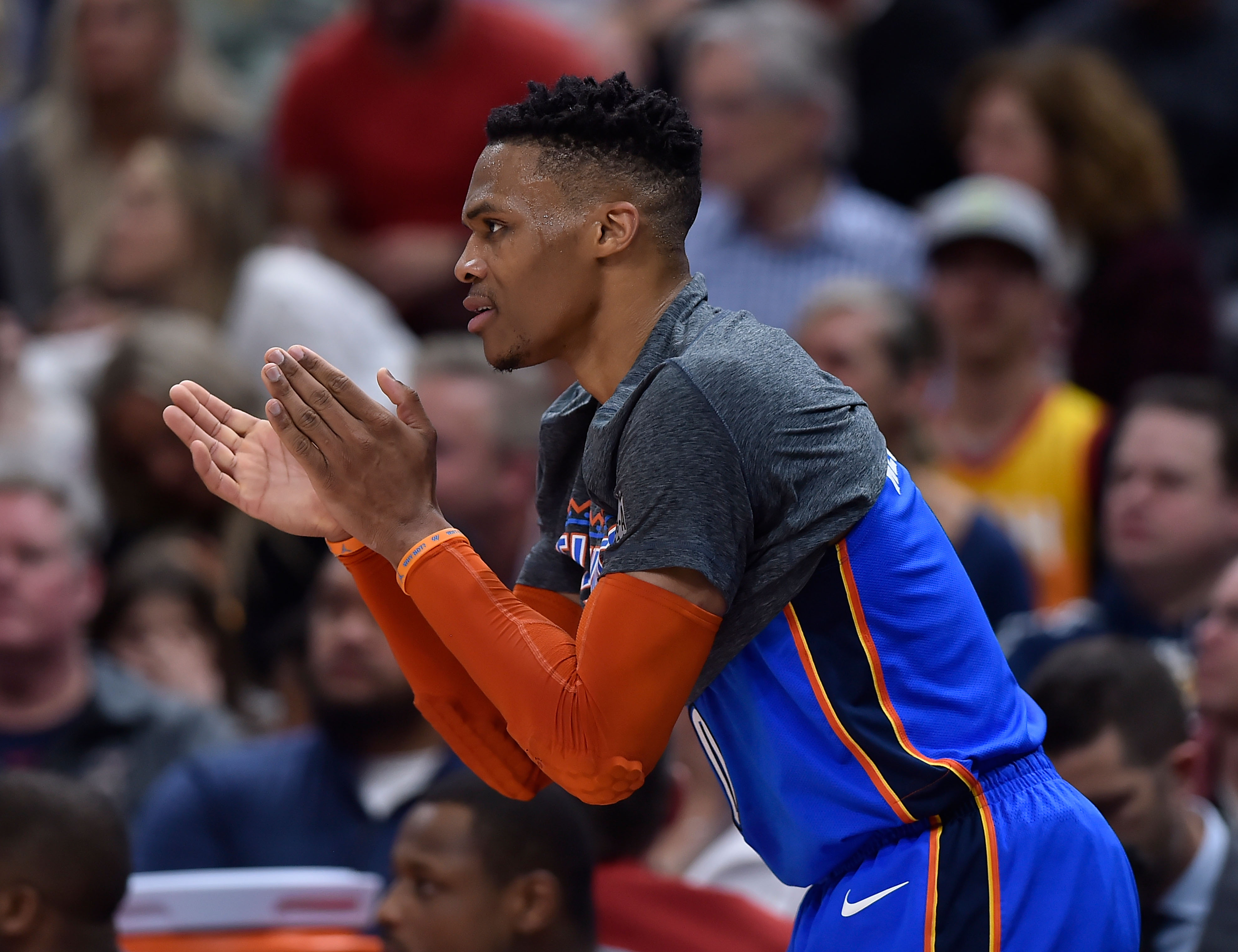 役不仅是她 役不仅是她